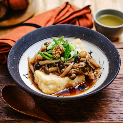 揚げ豆腐きのこあんかけ 粒マスタード添え